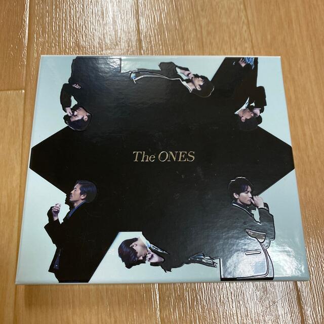 V6(ブイシックス)のV6 13th album The ONES 初回限定盤B エンタメ/ホビーのDVD/ブルーレイ(アイドル)の商品写真