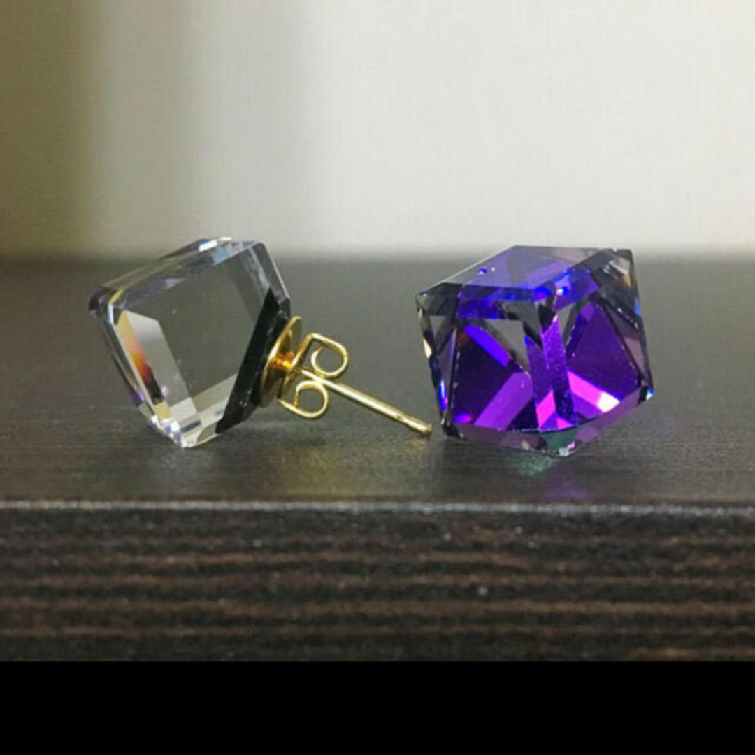 SWAROVSKI(スワロフスキー)のピアス★スワロフスキー ヴィンテージ アンティーク ヘリオトロープ キューブ ハンドメイドのアクセサリー(ピアス)の商品写真