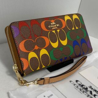 コーチ(COACH)の★送料込■COACH 長財布 C4537 レインボーシグネチャー 新品・未使用(財布)