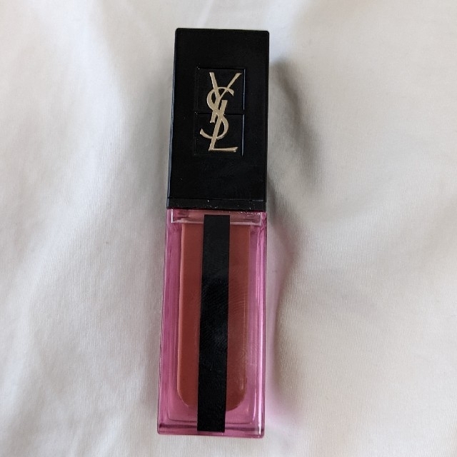 Yves Saint Laurent Beaute(イヴサンローランボーテ)のイヴ・サンローラン　ルージュピュールクチュールヴェルニウォータースティン610 コスメ/美容のベースメイク/化粧品(口紅)の商品写真