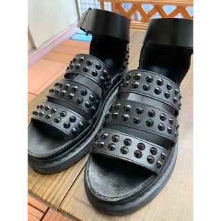 ドクターマーチン(Dr.Martens)の美品★ドクターマーチン スタッズ  レザー サンダル 23.5cm★(サンダル)