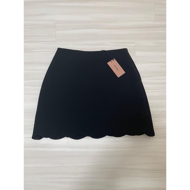 miumiu(ミュウミュウ)の【新品】MIUMIU ミュウミュウ タイト スカート黒 イタリア レディースのスカート(ミニスカート)の商品写真