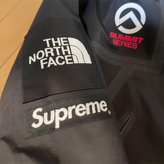 Supreme(シュプリーム)のSupreme SummitSeriesOuterTapeSeamjacket メンズのジャケット/アウター(マウンテンパーカー)の商品写真