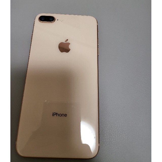 iPhone(アイフォーン)のIPHONE8+ 64gb スマホ/家電/カメラのスマートフォン/携帯電話(スマートフォン本体)の商品写真