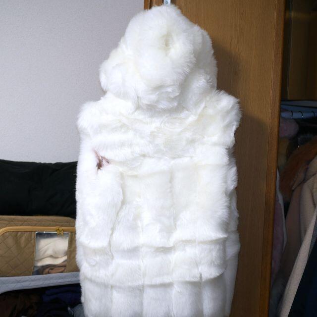 フェイクファーベスト XLサイズ ホワイト 白 フード付きの通販 by