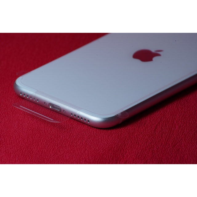 iPhone SE2 本体 64GB ホワイト 新品未使用品 8