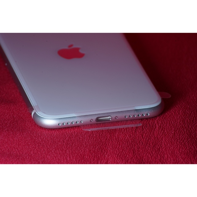iPhone SE2 本体 64GB ホワイト 新品未使用品 9