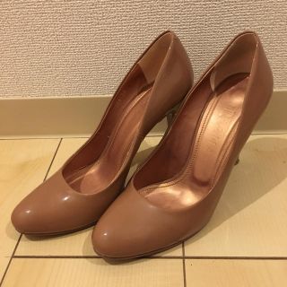 ダイアナ(DIANA)のDIANAピンクベージュエナメルパンプス(ハイヒール/パンプス)