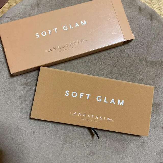 アナスタシア　Anastasia Beverly Hills Soft Glam