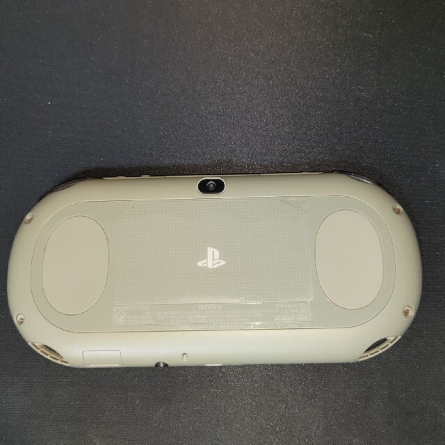 PlayStation Vita(プレイステーションヴィータ)のPS Vita PCH-2000 エンタメ/ホビーのゲームソフト/ゲーム機本体(携帯用ゲーム機本体)の商品写真