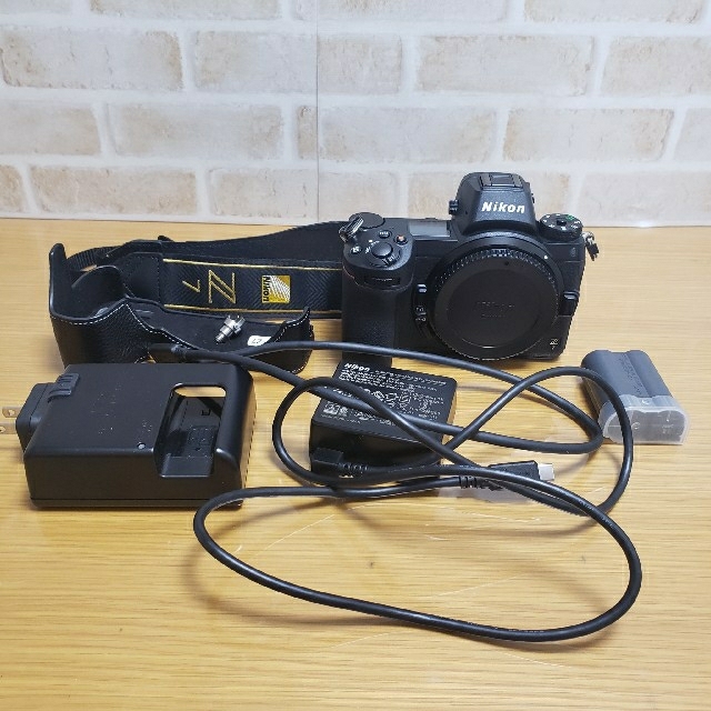 Nikon(ニコン)のNikon　Z7　ボディのみ スマホ/家電/カメラのカメラ(ミラーレス一眼)の商品写真