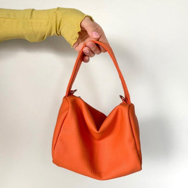 BEAUTY&YOUTH UNITED ARROWS(ビューティアンドユースユナイテッドアローズ)の【SANSeLF】2way porch bag sana21 レディースのバッグ(ハンドバッグ)の商品写真