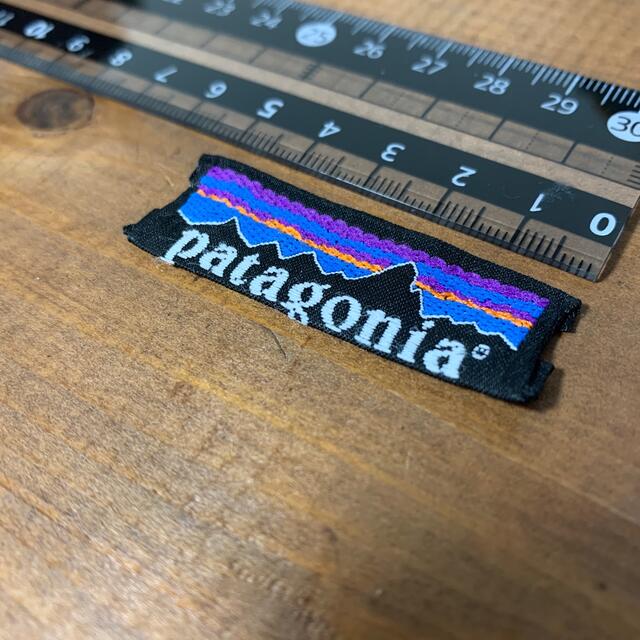 patagonia(パタゴニア)のパタゴニア patagonia タグ ワッペン　　正規品 ハンドメイドの素材/材料(各種パーツ)の商品写真