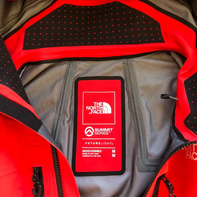 THE NORTH FACE(ザノースフェイス)の新品 ノースフェイス  NP51921 L5フューチャーライトジャケット メンズのジャケット/アウター(マウンテンパーカー)の商品写真