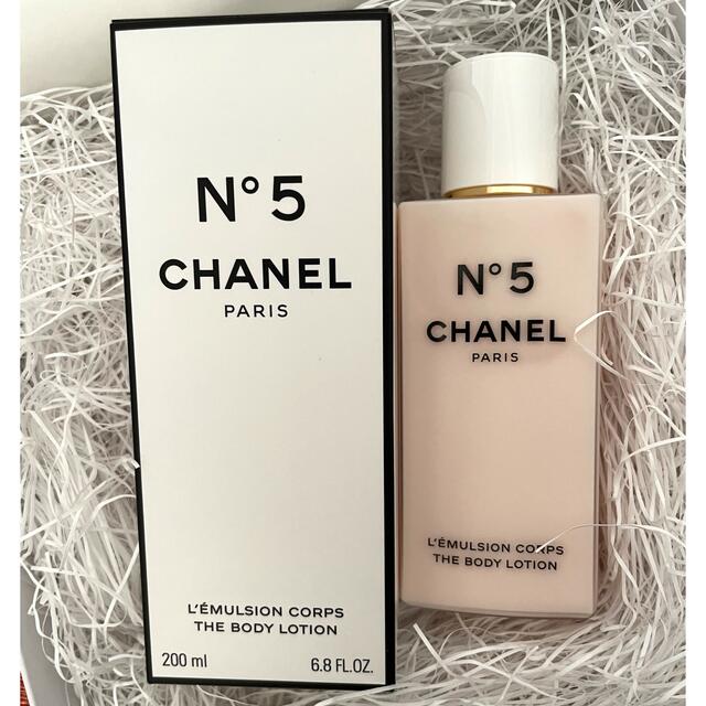 CHANEL(シャネル)の新品シャネル  No5  ザ ボディ ローション  200ml コスメ/美容のボディケア(ボディローション/ミルク)の商品写真