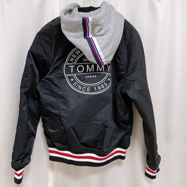 TOMMY HILFIGER(トミーヒルフィガー)のTOMMY JEANS  ブルゾン　リバーシブル レディースのジャケット/アウター(ブルゾン)の商品写真