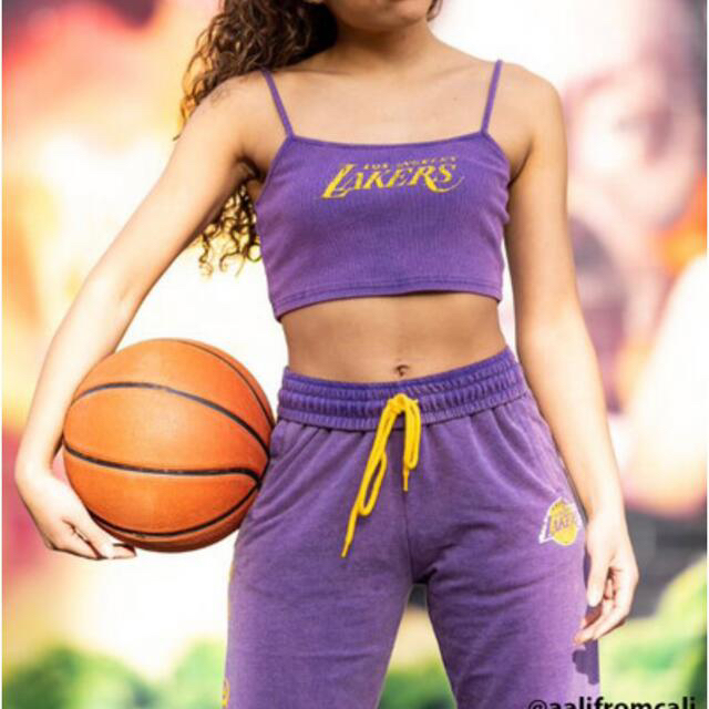 FOREVER 21(フォーエバートゥエンティーワン)のFOREVER21✖️NBA Lakersレイカーズ スウェット3点セットアップ レディースのレディース その他(セット/コーデ)の商品写真