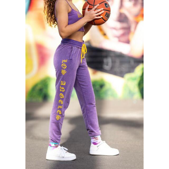 FOREVER 21(フォーエバートゥエンティーワン)のFOREVER21✖️NBA Lakersレイカーズ スウェット3点セットアップ レディースのレディース その他(セット/コーデ)の商品写真