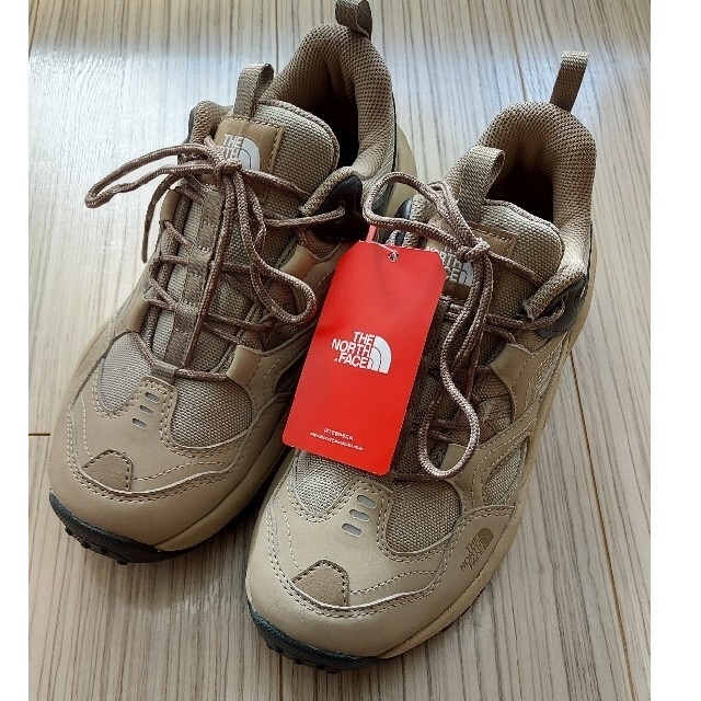 一流の品質 THE NORTH FACE - ☆新品未使用THENORTHFACEスニーカー☆ スニーカー 一流の品質 THE NORTH FACE - ☆新品未使用THENORTHFACEスニーカー☆ スニーカー