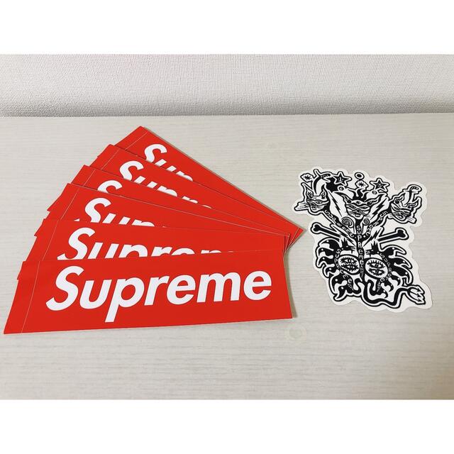 Supreme(シュプリーム)のシュプリーム　ステッカー　 自動車/バイクのバイク(ステッカー)の商品写真