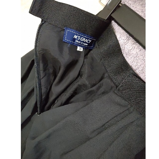 M'S GRACY(エムズグレイシー)のウエストゴム💕お気に入りの美しくシアーなふんわりスカート モノトーン レディースのスカート(ひざ丈スカート)の商品写真