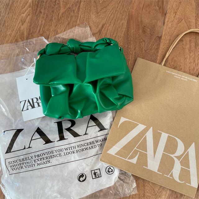 ZARA(ザラ)のZARA グリーン ソフト ノット クロスボディバッグ ショルダー 2way 緑 レディースのバッグ(ハンドバッグ)の商品写真