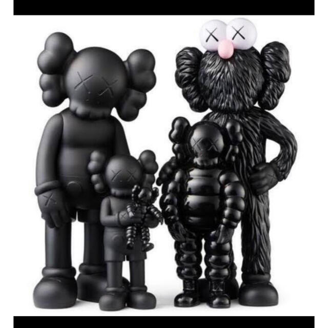 KAWS FAMILY BLACK KAWS TOKYO