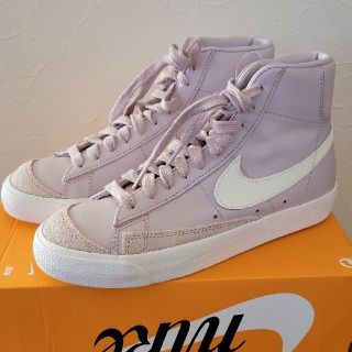 ナイキ(NIKE)の新品未使用　NIKE　ブレーザーミッド(スニーカー)