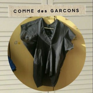 コムデギャルソン(COMME des GARCONS)のギャルソン変形トップス(カットソー(半袖/袖なし))