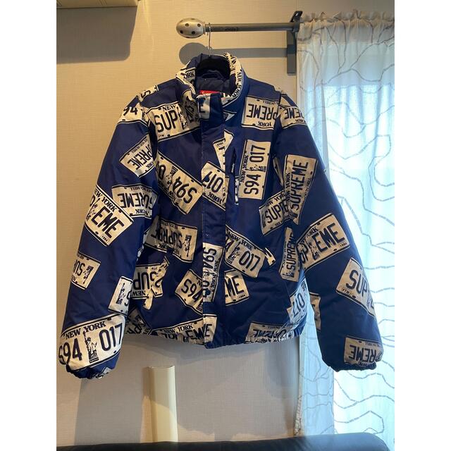 Supreme 17AW License Plate Puffy Jacket | www.riomix.com.br