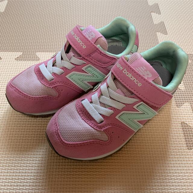 New Balance(ニューバランス)の中古美品　ニューバランス　スニーカー　17.0センチ キッズ/ベビー/マタニティのキッズ靴/シューズ(15cm~)(スニーカー)の商品写真