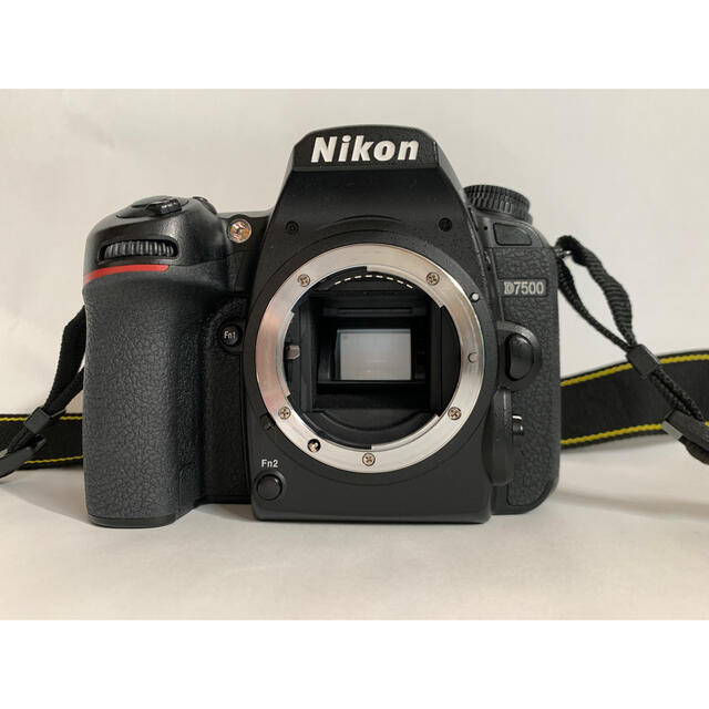 Nikon(ニコン)の【値下げしました】Nikon D7500 18-140 VR レンズキット スマホ/家電/カメラのカメラ(デジタル一眼)の商品写真