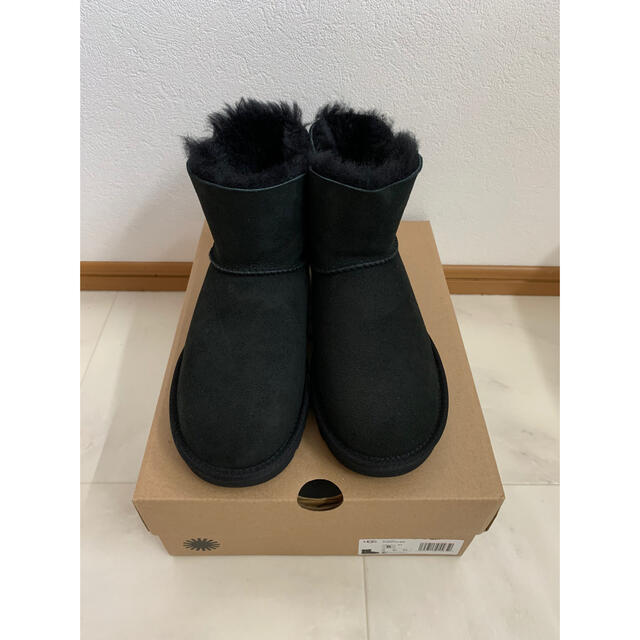 新品！　UGG  アグ　ベイリージップ ミニ 7