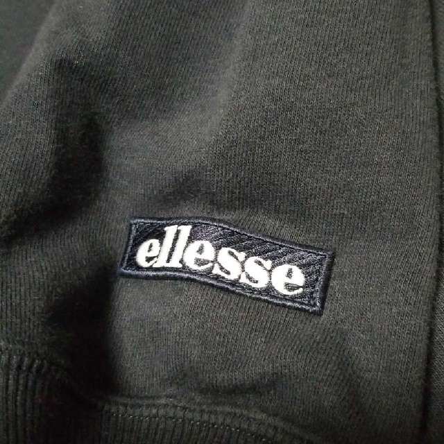 ellesse(エレッセ)のエレッセ ロゴクルースウェット メンズ レディース EH39101-N メンズのトップス(スウェット)の商品写真