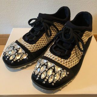 ミュウミュウ(miumiu)のmiumiu ビジュー　スニーカー(スニーカー)