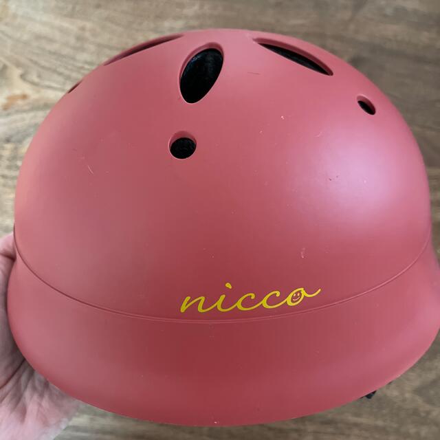 ※ぱる。様専用　nicco ヘルメット 自動車/バイクのバイク(ヘルメット/シールド)の商品写真
