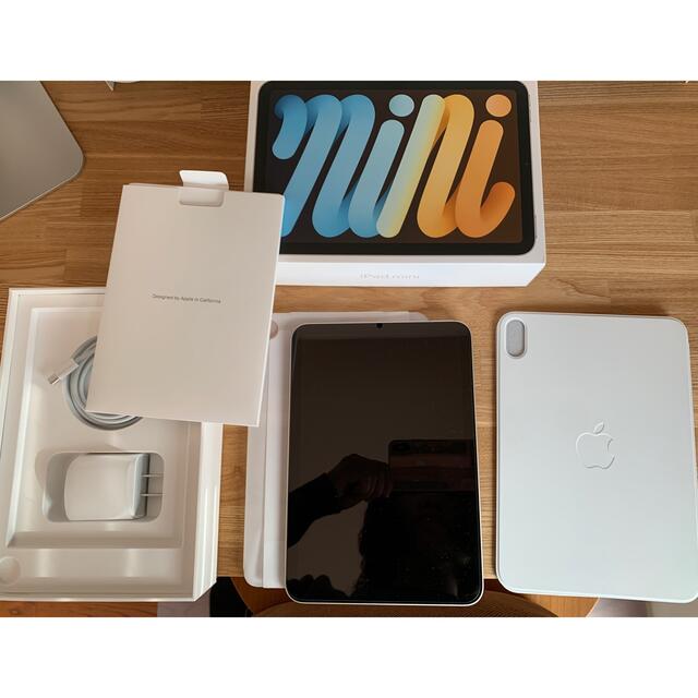 Apple(アップル)のiPad mini6 スターライト 64GB Smart Folio付き スマホ/家電/カメラのPC/タブレット(タブレット)の商品写真