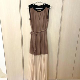 ビーシービージーマックスアズリア(BCBGMAXAZRIA)のBCBGMAXAZRIA ドレス(ロングドレス)