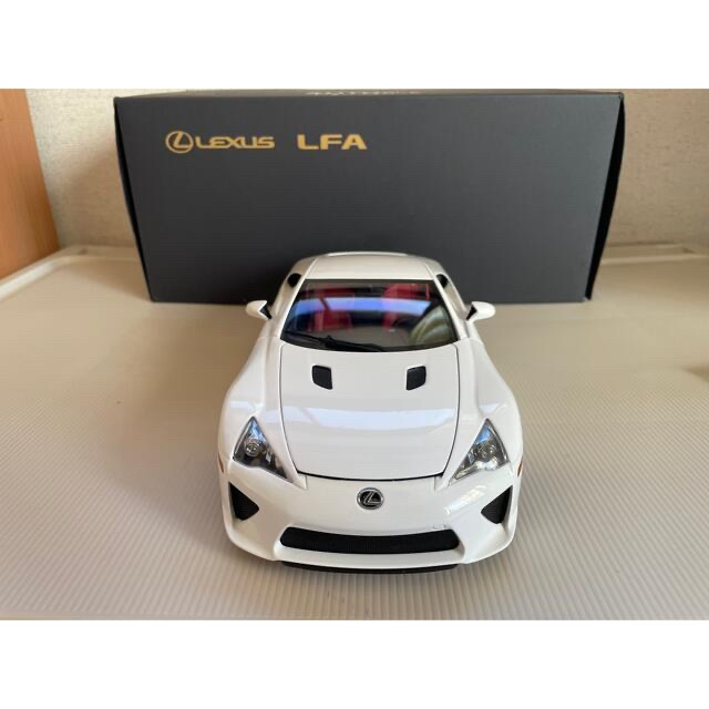 オートアート レクサスLFA 1/18の通販 by ああぁ's shop|ラクマ