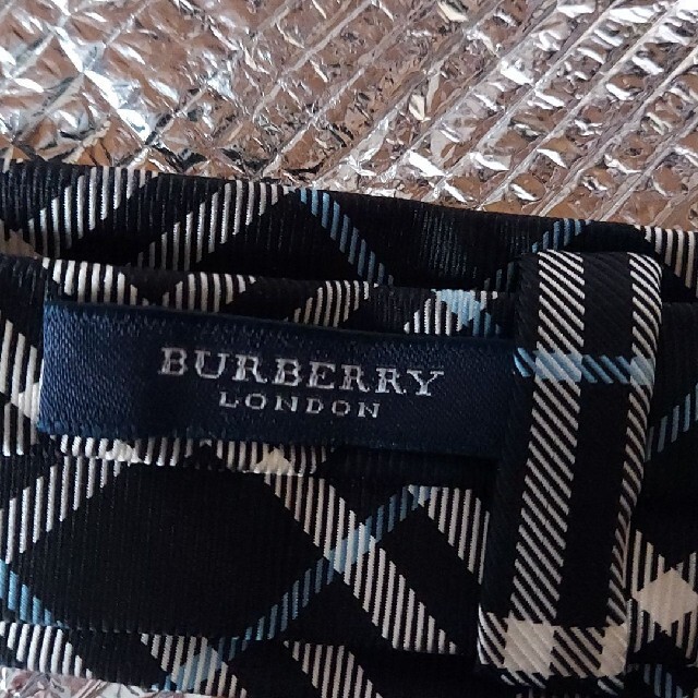 BURBERRY(バーバリー)のBURBERRYLONDONキッズネクタイ バーバリーロンドン シルク100% キッズ/ベビー/マタニティのこども用ファッション小物(その他)の商品写真