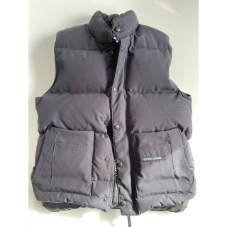 カナダグース(CANADA GOOSE)のCANADA GOOSE カナダグース　ベスト　ネイビー　メンズSサイズ(ダウンベスト)