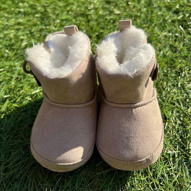 UGG(アグ)の【新品未使用】birthday購入 ムートンブーツ キッズ キッズ/ベビー/マタニティのベビー靴/シューズ(~14cm)(ブーツ)の商品写真