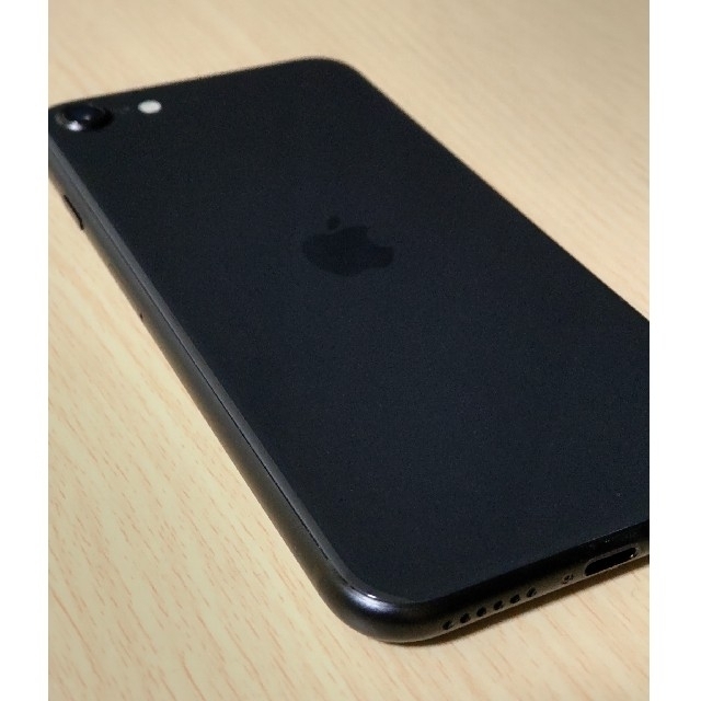 iPhone SE 128GB ブラック 3