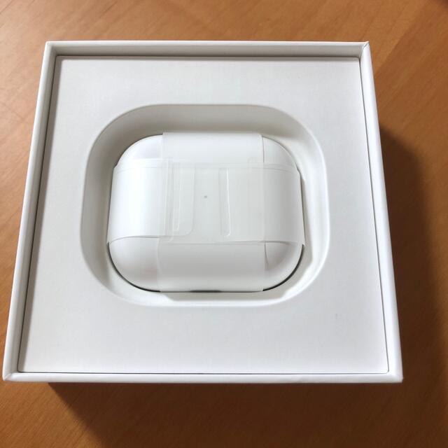 Apple(アップル)のアップル AirPods 第3世代 MME73J/A スマホ/家電/カメラのオーディオ機器(ヘッドフォン/イヤフォン)の商品写真