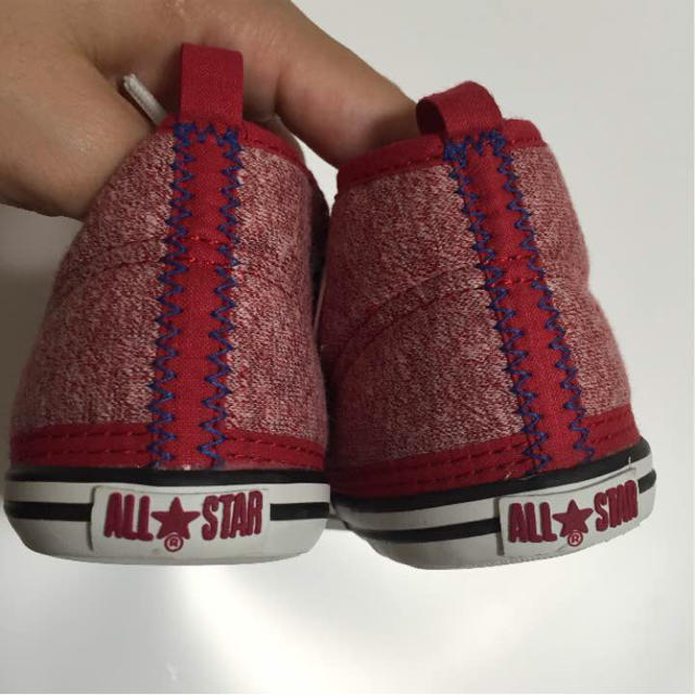 CONVERSE(コンバース)の専用です キッズ/ベビー/マタニティのキッズ靴/シューズ(15cm~)(スニーカー)の商品写真