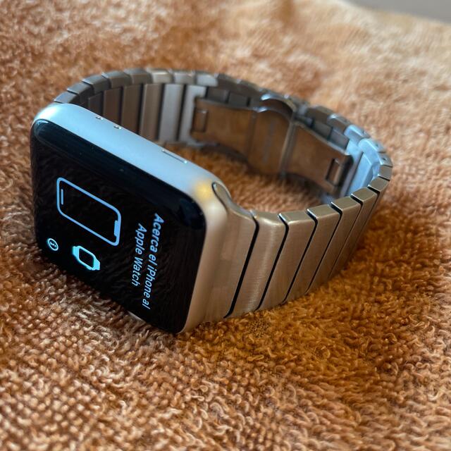 Apple(アップル)の送料込　Apple Watch 3 38mm シルバー　GPS  バンドおまけ メンズの時計(腕時計(デジタル))の商品写真