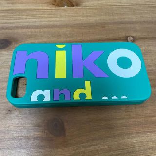 ニコアンド(niko and...)のniko and... シリコンスマホケース iPhone7用(iPhoneケース)