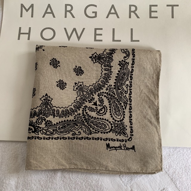 MARGARET HOWELL(マーガレットハウエル)のマーガレットハウエル 2020  マーガレットハウエル　スカーフ　¥15400 レディースのファッション小物(バンダナ/スカーフ)の商品写真