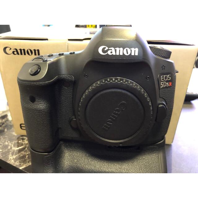 高評価なギフト Canon - Canon EOS 5DSR ＋ BG-E11 デジタル一眼