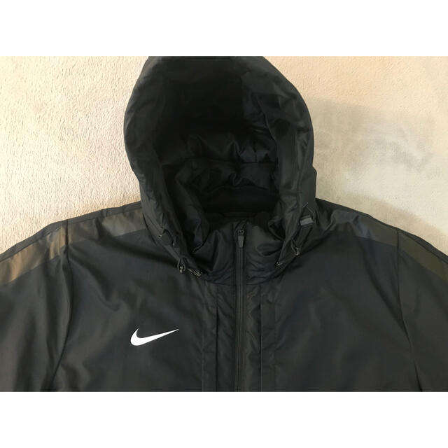 NIKE(ナイキ)のNIKE ナイキ　ベンチコート　STORM  FIT  XL スポーツ/アウトドアのサッカー/フットサル(ウェア)の商品写真